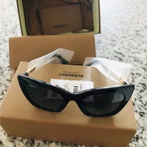 BURBERRY Sunglasses BE 4372-U